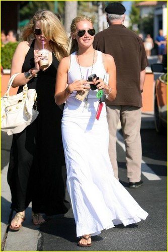 Ashley and her friend Caroline Clark out at Cross Creek in Malibu - September 20. 2009 Ashley-ashley-tisdale-8246743-334-500