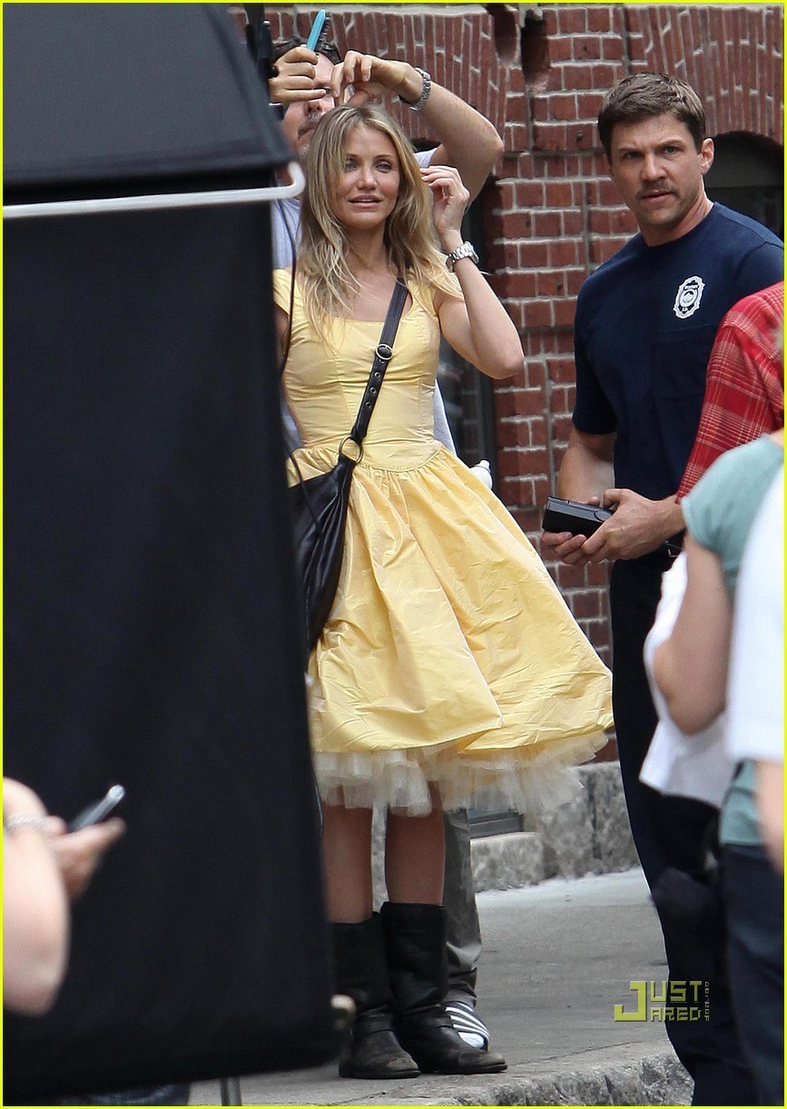 صور للمثله  cameron diaz Cameron-on-set-Wichita-cameron-diaz-8278589-867-1222