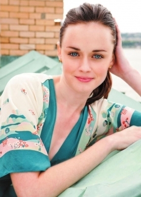 Emily M. Harper -Alexis-Bledel-alexis-bledel-8377633-286-400