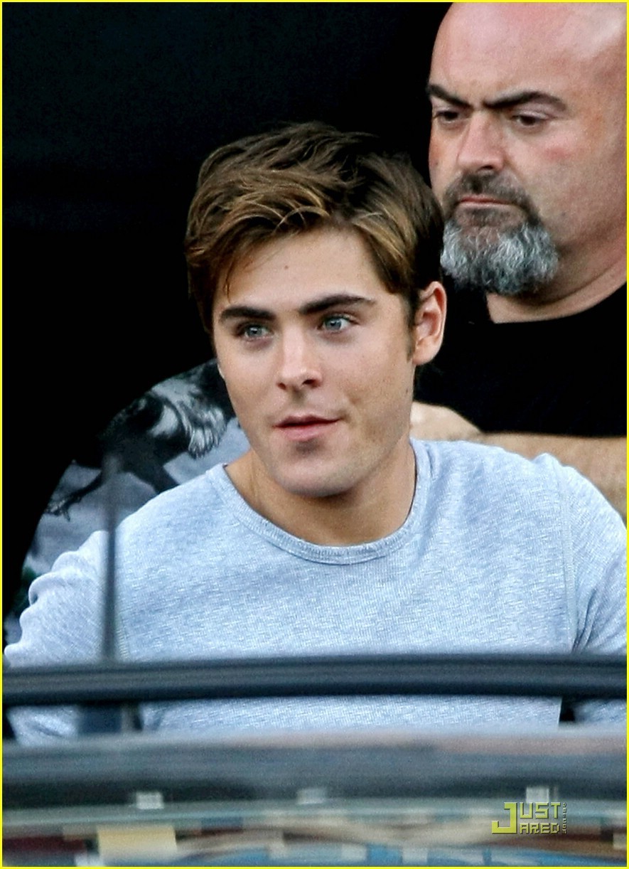 Zac Efron leaves The Death & Life of Charlie St. Zac-Efron-leaves-The-Death-Life-of-Charlie-St-Cloud-set-in-Vancouver-September-25th-zac-efron-8336062-885-1222