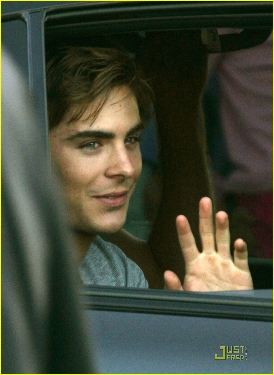 Zac Efron leaves The Death & Life of Charlie St. Zac-Efron-leaves-The-Death-Life-of-Charlie-St-Cloud-set-in-Vancouver-September-25th-zac-efron-8336064-894-1222