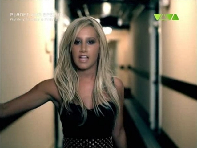 ياجماعهـ فديو كليب الجديد Ashley Tisdale Crank It Up Crank-it-Up-ashley-tisdale-8488110-640-480