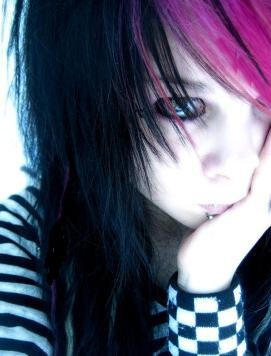 صور  ايمو coool  style بنات -Emo-Scene-emo-girls-8507654-271-356