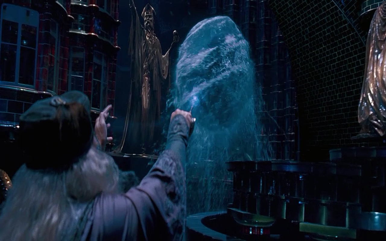 Kill the previous /     ,     ( ) - Page 3 Dumbledore_covering_Voldemort_in_the_water