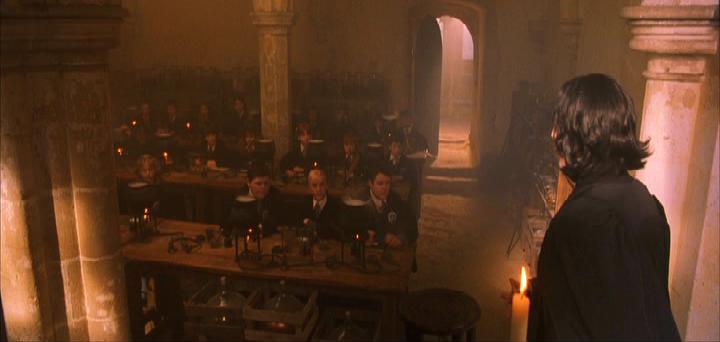 Aula de Pociones.  P1_Severus_Snape_Clase_Pociones