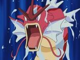 Los pokemon shinys 157px-EP374_Gyarados_rojo