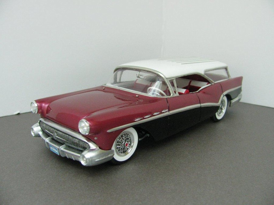 Buick 1957 "Dorothy" Inspired by Oz Welch garage "OZ KUSTOMS"  IMG_0526-vi