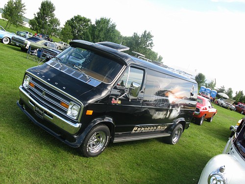 cadillac - Respect the Van ! - Page 2 Convention08dimanche061-vi