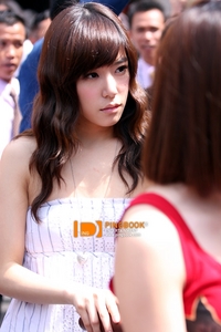 [PICS/GIFS][2.6.2012] Taeri đi... nhậu và tai họa giáng xuống... 1325840_1298454983763.93res_200_300