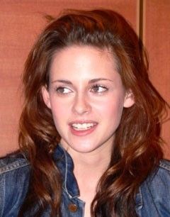 Kristen Stewart - Pagina 8 Kristen-kristen-stewart-14927130-240-306