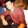 Personajes de la historia (inventados) Taylor-Launter-taylor-lautner-14996233-100-100