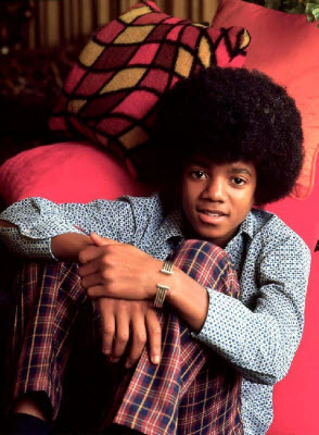 O pequeno gênio - Página 6 Michael-Jackson-33-young-michael-jackson-15045571-294-400