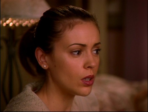 Галерия на Фийби - Page 11 Forever-Charmed-alyssa-milano-15846639-500-379