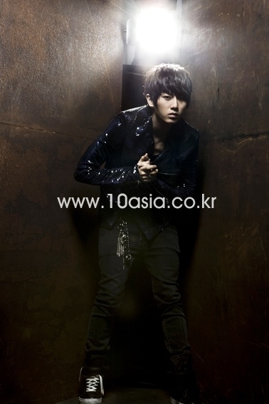 (¯`·.¸¸.- نآآد ـي فرقة B2ST -.¸¸.·´¯)  Hyunseung-beast-b2st-16034931-378-567