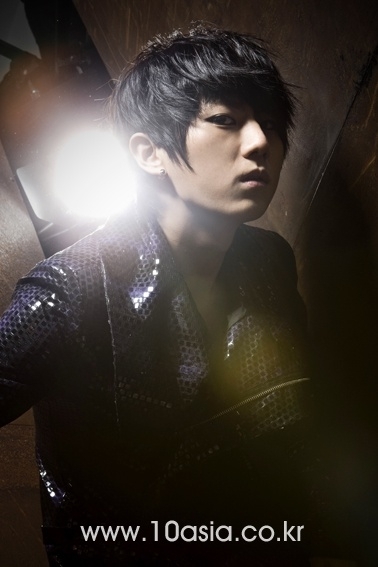 (¯`·.¸¸.- نآآد ـي فرقة B2ST -.¸¸.·´¯)  Hyunseung-beast-b2st-16034952-378-567