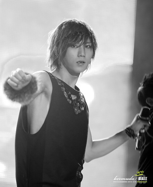 (¯`·.¸¸.- نآآد ـي فرقة B2ST -.¸¸.·´¯)  Hyunseung-beast-b2st-16194847-500-610