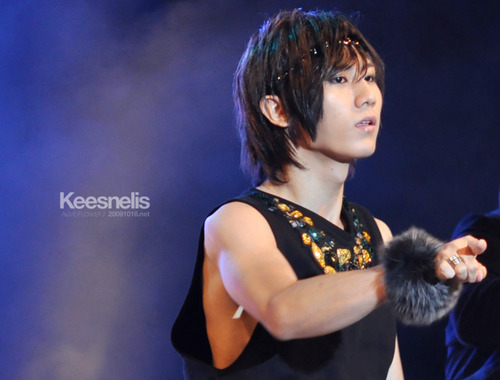 (¯`·.¸¸.- نآآد ـي فرقة B2ST -.¸¸.·´¯)  Hyunseung-beast-b2st-16194851-500-380