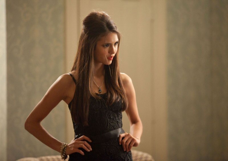 Ficha de Katherina Petrova Katherine-2-07-katherine-pierce-16217041-800-566