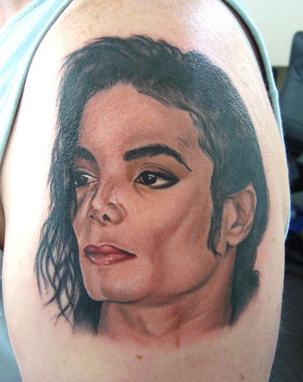 Бихте ли си направили татуировка? Love-yoouuu-michael-jackson-16254975-425-536