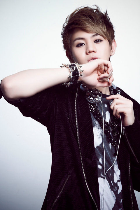 (¯`·.¸¸.- نآآد ـي فرقة B2ST -.¸¸.·´¯)  Yoseob-beast-b2st-16302881-480-720