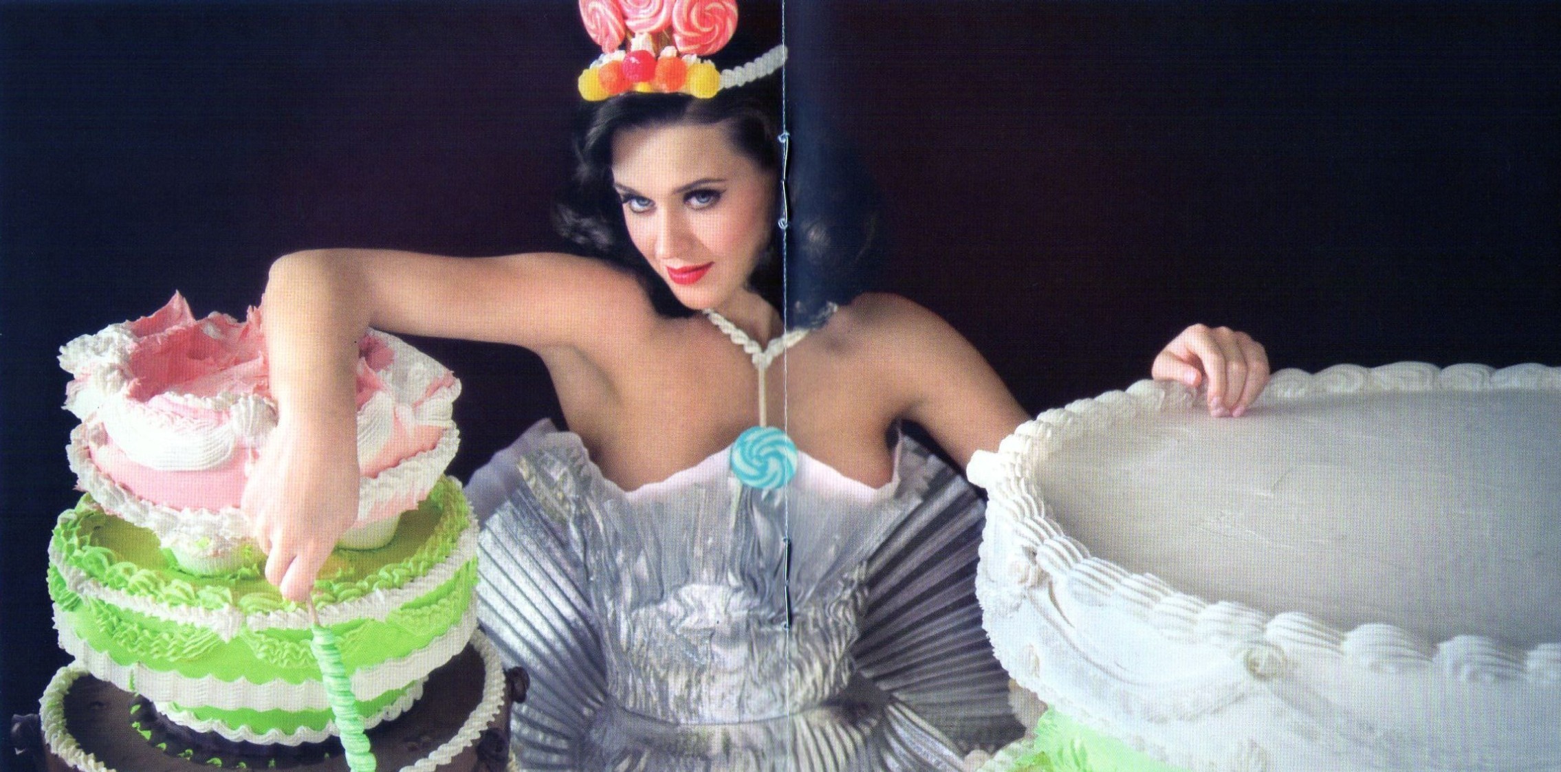 ҚäŤỹ ÞểŖѓŶ ρĺČ  Katy-Perry-Teenage-Dream-katy-perry-16686517-2270-1123