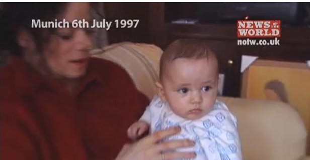 Papai Michael e o Instinto Paternal Michael-and-baby-prince-prince-michael-jackson-16792757-616-319