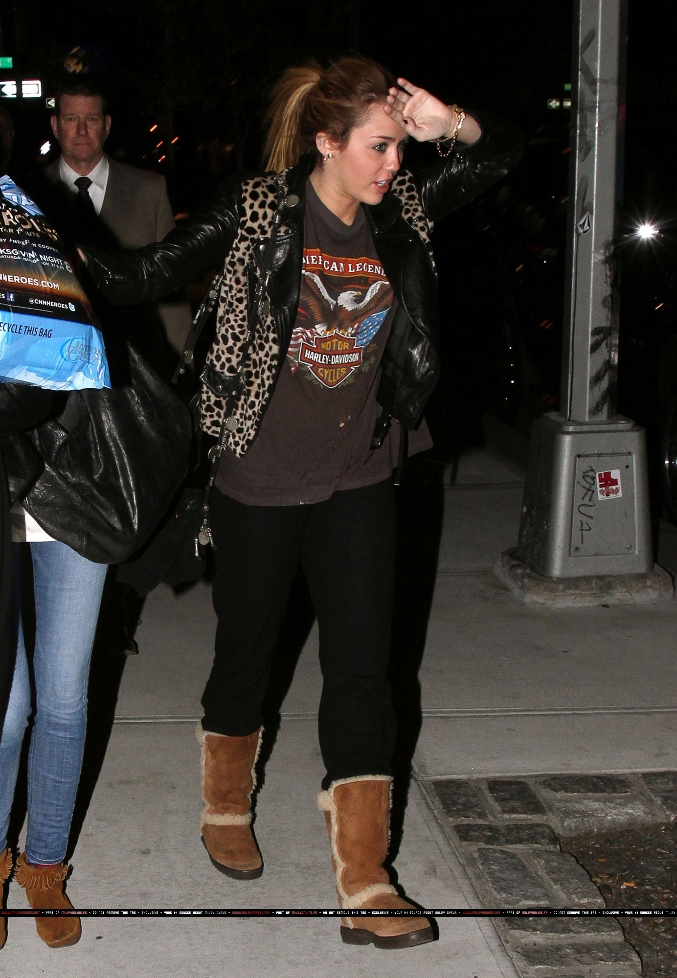 miley leaving her hotel in manhattan 12.11.10 Miley-leaving-her-hotel-in-Manhattan-12-11-10-miley-cyrus-16926959-1384-2000