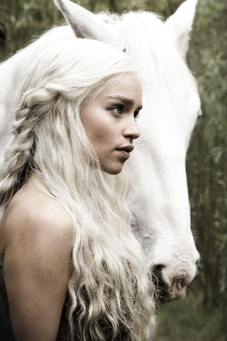 Daenerys Targaryen Daenerys-Targaryen-game-of-thrones-17284597-750-1127