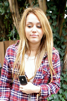 At A Recording Studio In Beverly Hills (November 19th, 2010) At-A-Recording-Studio-In-Beverly-Hills-November-19th-2010-miley-cyrus-17507168-266-399