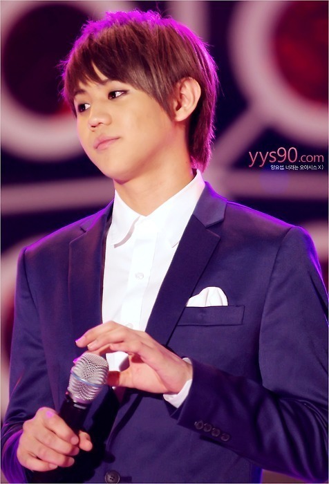 (¯`·.¸¸.- نآآد ـي فرقة B2ST -.¸¸.·´¯)  Yang-yoseob-beast-b2st-17707023-476-700