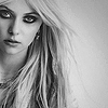 Vampires    Taylor-taylor-momsen-18845662-100-100