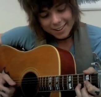 Wolves and Britt Only ^_^ - Page 10 Christofer-drew-nevershoutnever-19593108-326-315