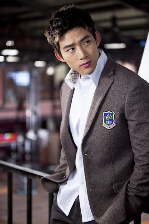 [Biografía] 2PM Taecyeon-as-Jin-Gook-Hyun-Shi-Hyuk-dream-high-19584916-480-720