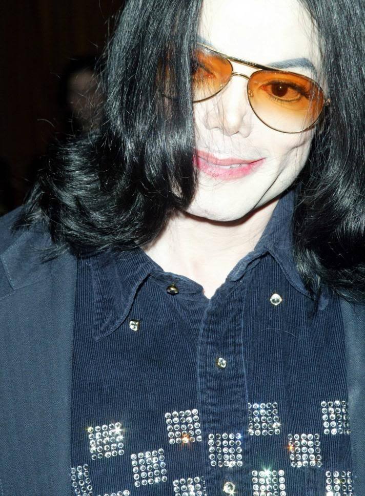 صور لملك الانسانية " متجدد باستمرار " - صفحة 4 M-chael-J-ck-on-_-michael-jackson-19891507-712-968