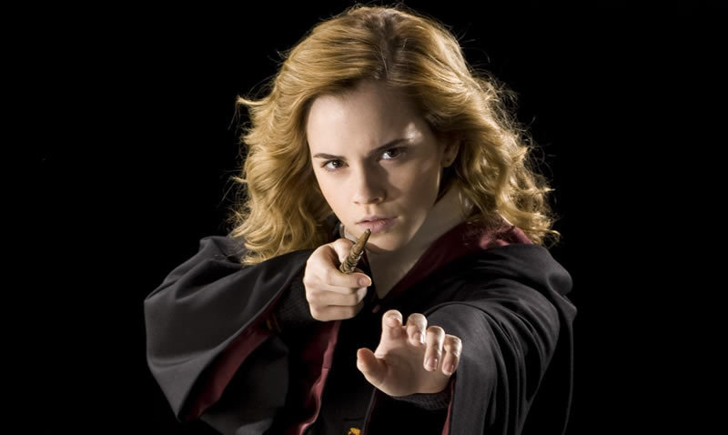 Harry Potter [Emma Watson - Hermione Granger] Hermione-Granger-hermione-granger-20053428-800-478