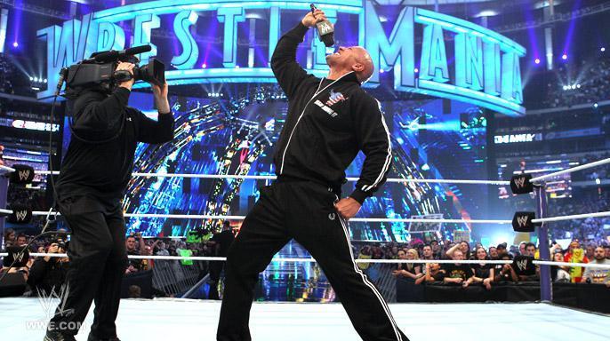 - || تحــدُى الكبار Mr.Mcmahon VS The Undertaker || - Wrestlemania-27-April-3-2011-dwayne-the-rock-johnson-20890805-686-384