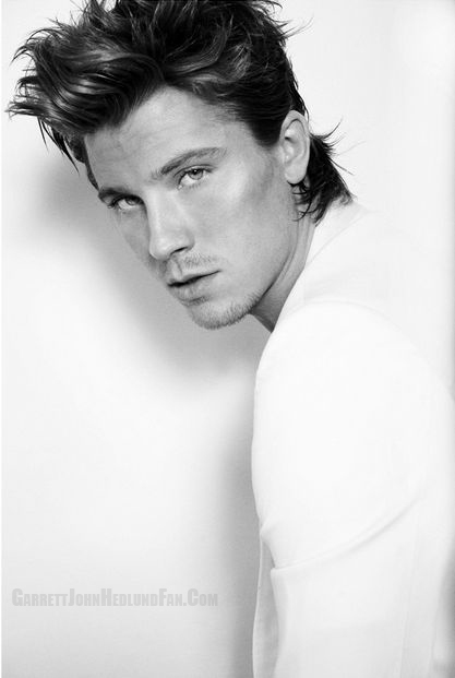 Finnick Odair - Página 2 Garrett-Hedlund-garrett-hedlund-21018995-417-621