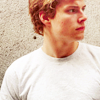 Si ton espèce doit survivre tape dans tes mains ! ¤ GEL Hunter-hunter-parrish-22100059-100-100