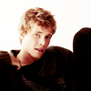 Si ton espèce doit survivre tape dans tes mains ! ¤ GEL Hunter-hunter-parrish-22100060-100-100