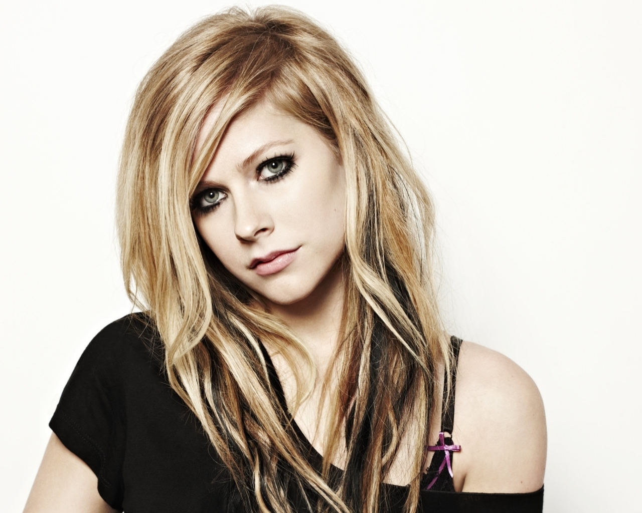 avril lavigne Avril-Lavigne-avril-lavigne-22661431-1280-1024