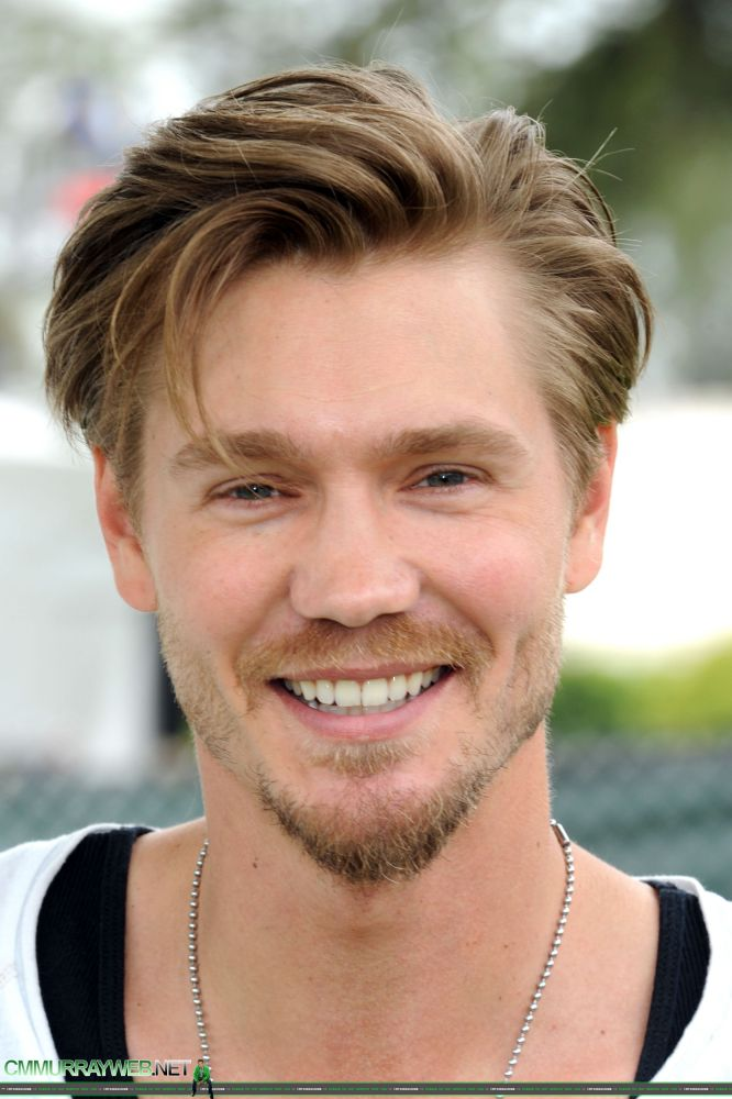 Lucas Scott (Chad Michael Murray) Chad-MichaelMurrayJune-12th-2011-A-Time-For-Heroes-Celebrity-Carnival-one-tree-hill-22830808-666-1000