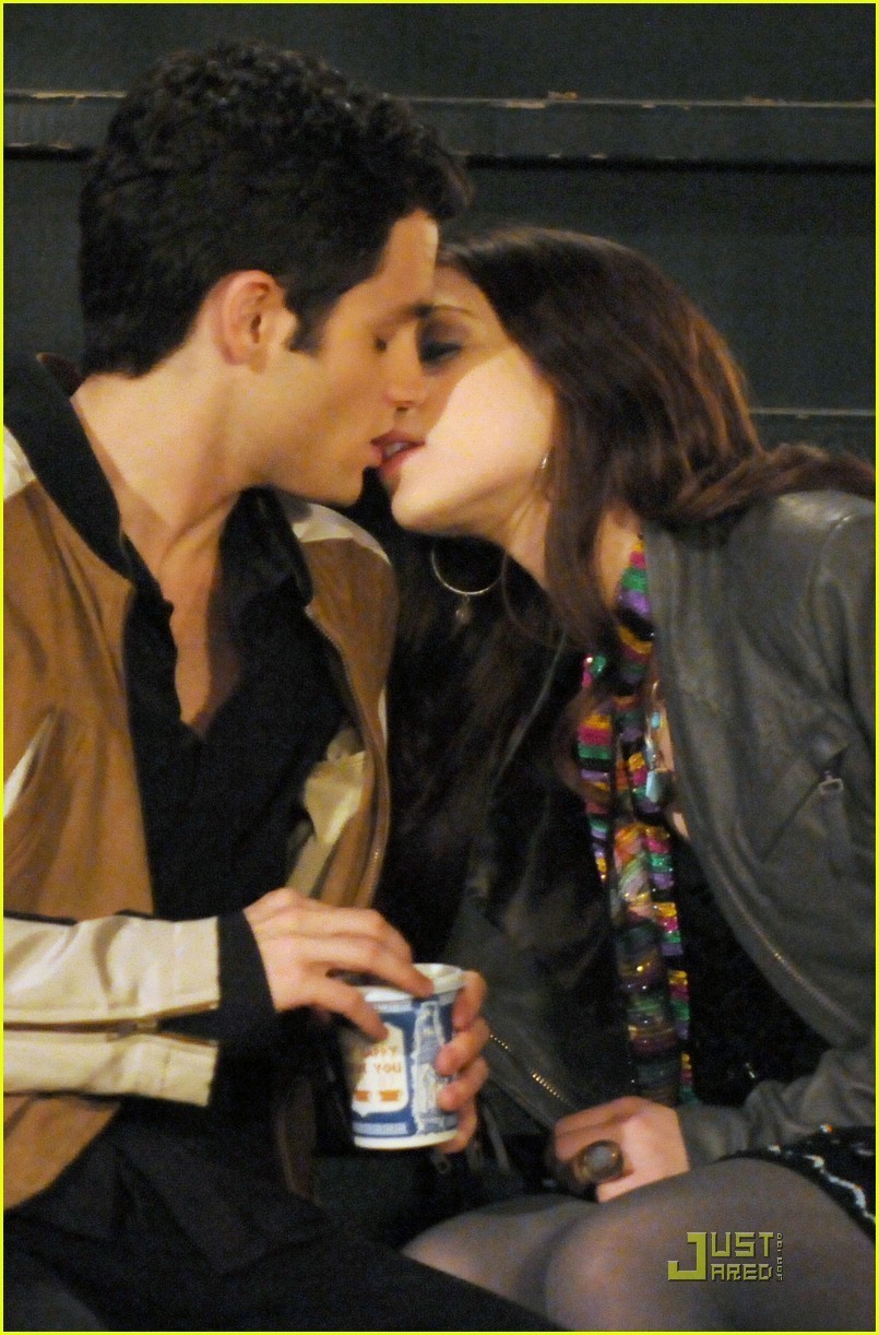 Georgina & Dan Dan-and-Georgina-gossip-girl-23131031-805-1222