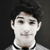 Victoire Weasley ϟ 4ème année Tyler-Posey-tyler-posey-23928513-100-100