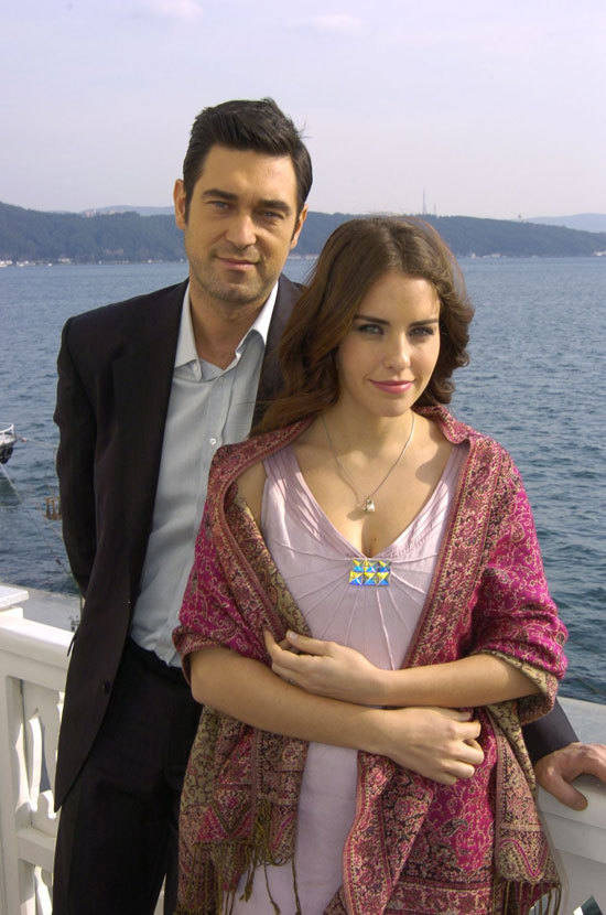 Asli Tandogan y Burak Hakki Dudaktan-Kalbe-turkish-tv-series-24224854-550-830