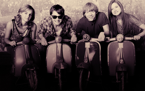 Oh you're my best friend. Oh, you make me live - Ginny  Emma-Daniel-Rupert-and-Bonnie-harry-potter-24314785-500-315