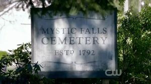 Cemitério de Mystic Falls 300px-1792