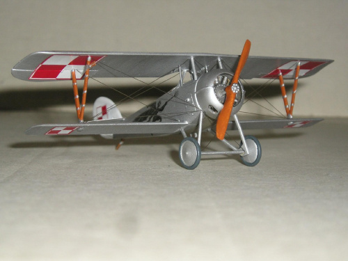 Nieuport Ni-24 pilot Lt.A.Jurkiewicz Poland 1919 - Roden 1/72 3a2b64d1049aa142med