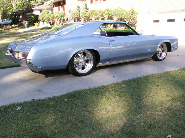 1966 Buick Riviera Custom "Black Panther" Photo-vi