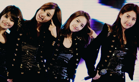 [Seohyun + Yoona + Yuri] Las trillizas :D 159608_1323846622615_460_273