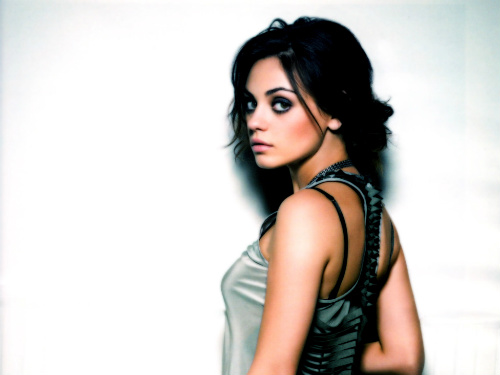 Katherine Bennett Mila-mila-kunis-24541470-500-375